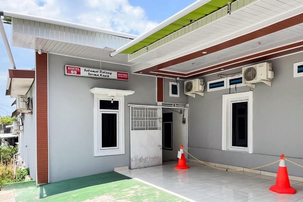 Kostel 99 Pangkal Pinang Redpartner Hotel Exterior photo