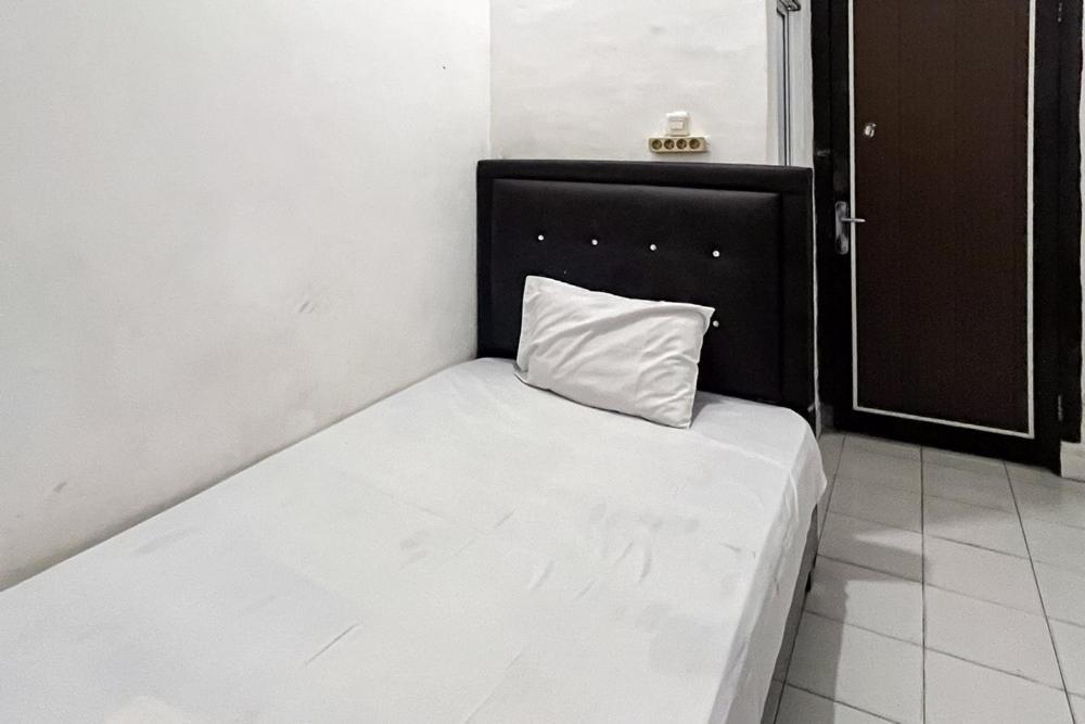 Kostel 99 Pangkal Pinang Redpartner Hotel Exterior photo
