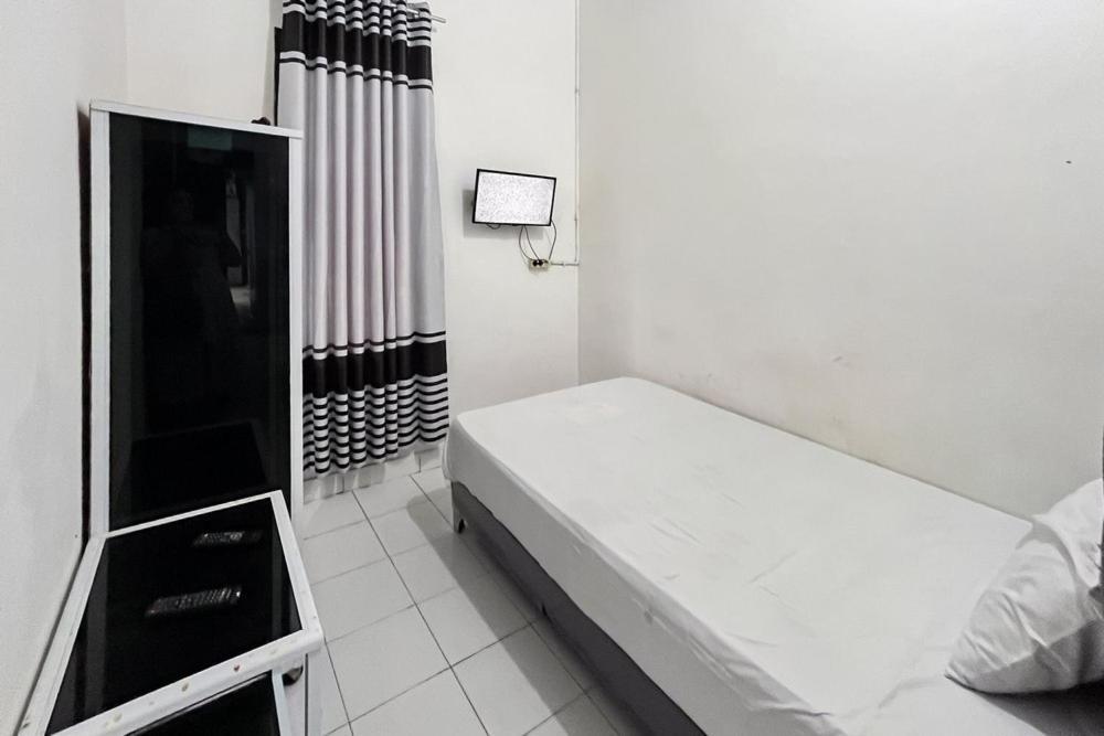 Kostel 99 Pangkal Pinang Redpartner Hotel Exterior photo